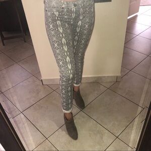 Greyscale snake print pants